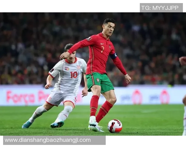 《足球星卡2022世界杯系列:重温赛场经典瞬间与传奇球员故事》 《足球星卡2022世界杯系列:重温赛场经典瞬间与传奇球员故事》