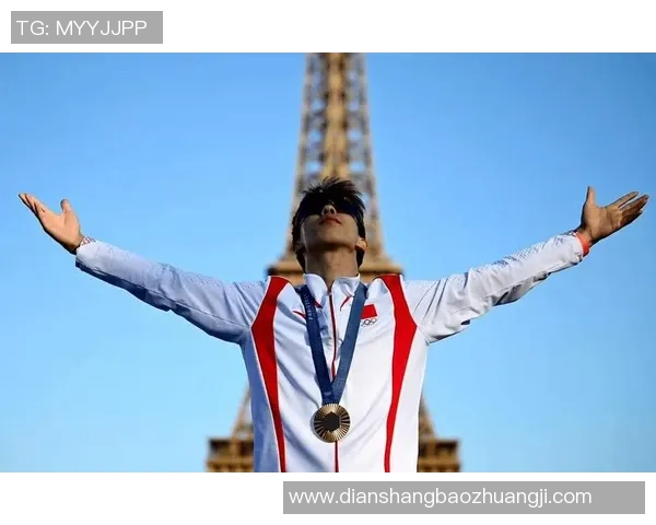 中国足球球星手中紧握的荣耀与梦想:逐梦之路上的奋斗与蜕变 中国足球球星手中紧握的荣耀与梦想:逐梦之路上的奋斗与蜕变