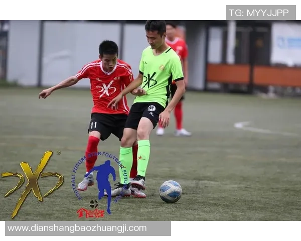 当红足球球星兼职送快递引发热议球迷纷纷感叹人生百味 当红足球球星兼职送快递引发热议球迷纷纷感叹人生百味